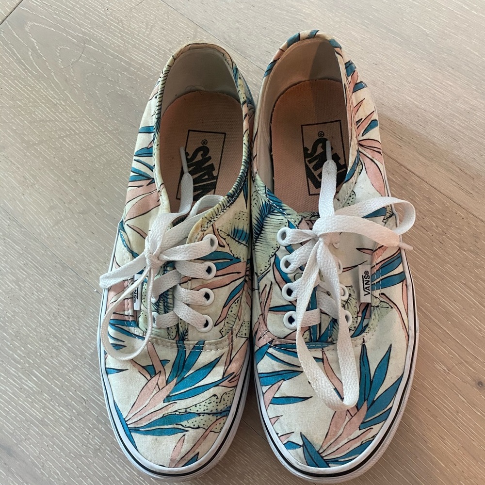Vans authentic canvas skate shoe